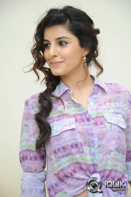 Isha-Talwar-at-Maine-Pyar-Kiya-Free-Auto-Rally